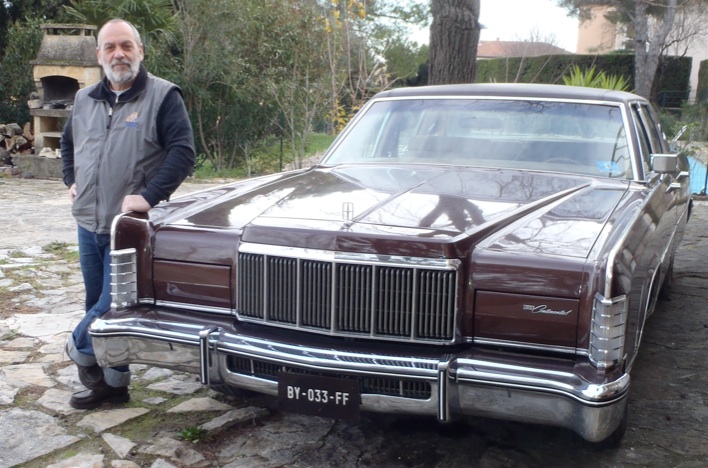 Lincoln Continental 1976 vue de face