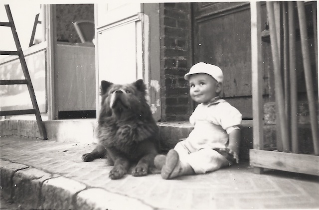 Jean-Louis et un chien de passage